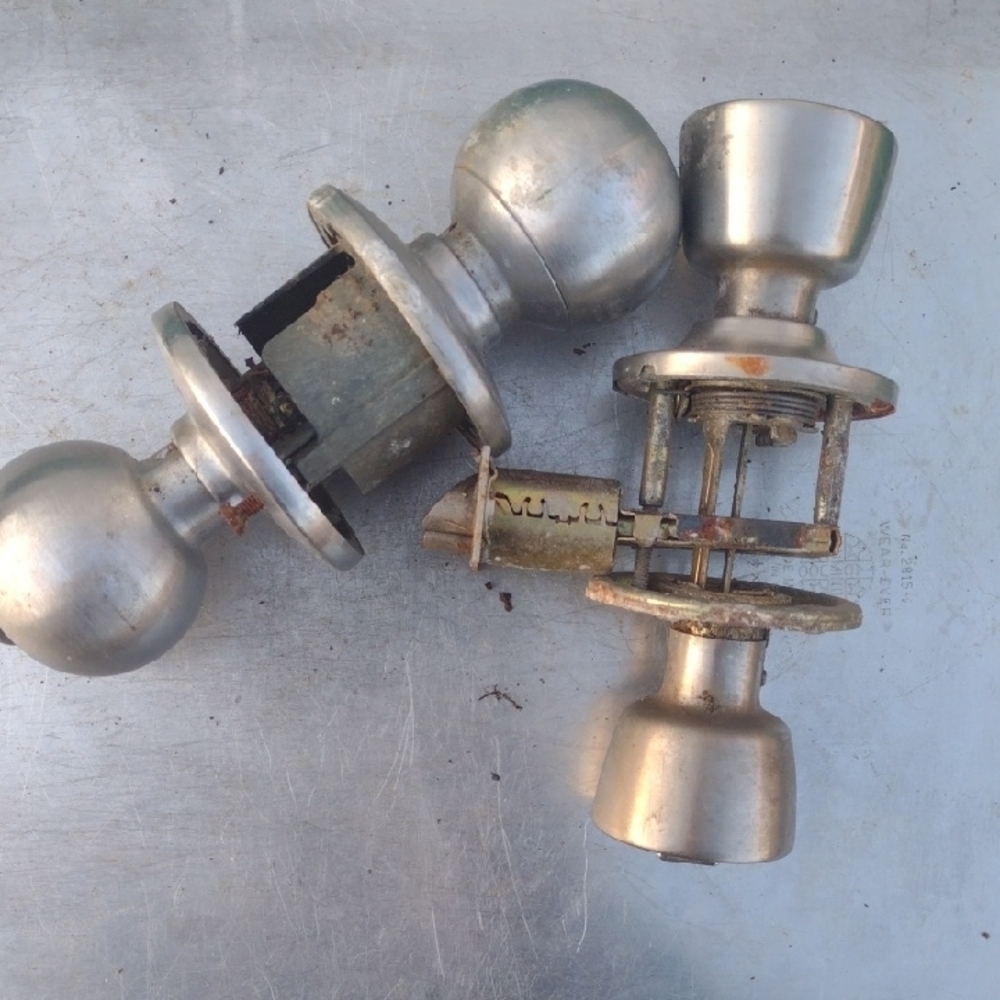 Elegant Silver Door Knob Sets(2)